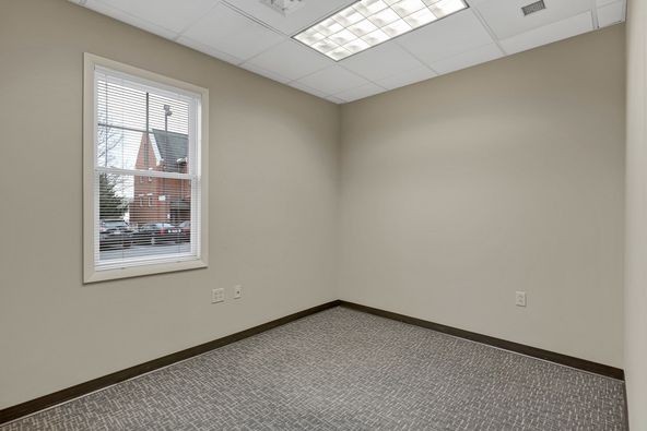 Cross Park Center: 9123 - 9131 Cross Park Drive, Knoxville, TN 37923